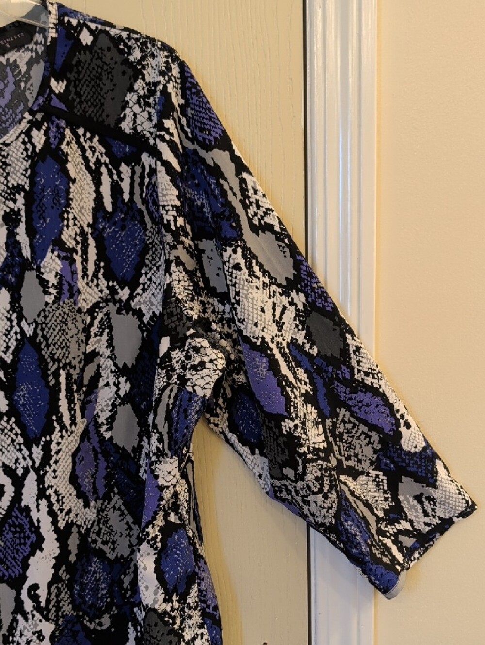 Investments Women’s Purple Snake Print Blouse Size 1X 3/4 Sleeve Career Top - Picture 5 of 11